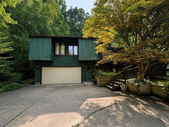 2nd image of 950 Kingswood Dr
