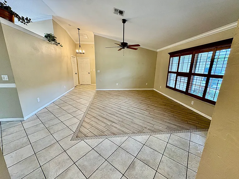 5232 Raintree Ln — Photo 37