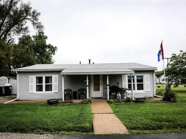203 Collins Ave, Moberly, MO 65270
