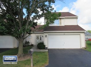 5 Redbud Ct, Lake In The Hills, IL 60156