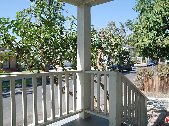 4th image of 1542 N Avenue 47