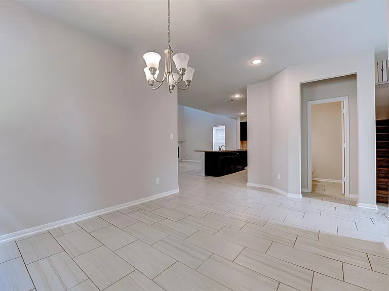 4542 Medrano Trl — Photo 7
