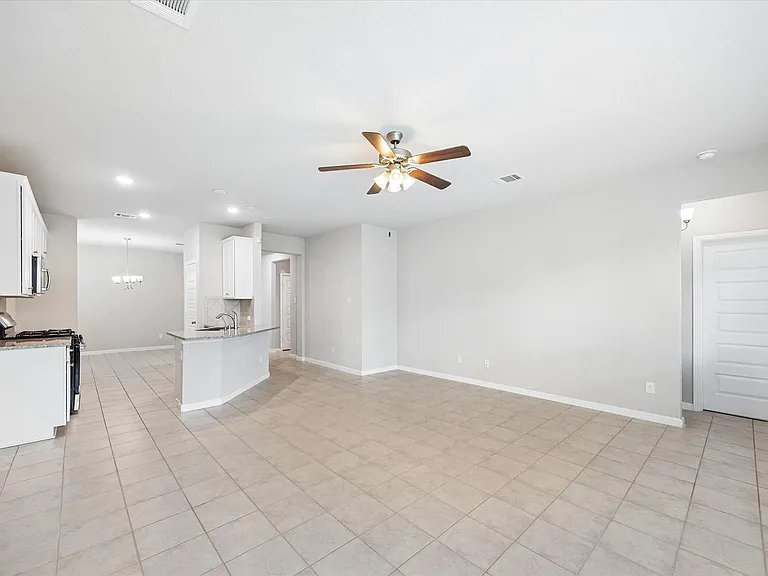 18111 Alora Springs Trc — Photo 7
