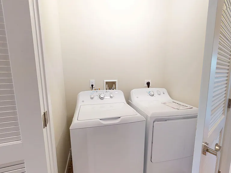 4923 1/2 A St SE #2 — Photo 19