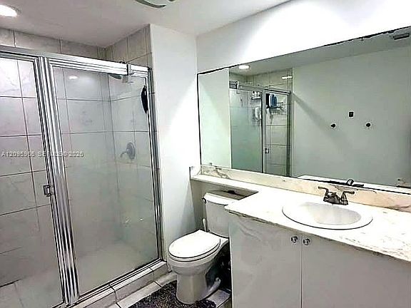 4th image of 2775 NE 187th St APT 225