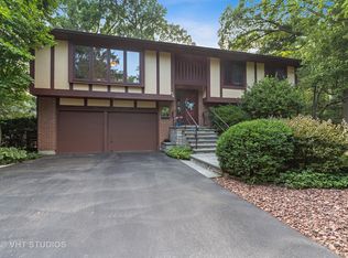 916 South St, Mundelein, IL 60060