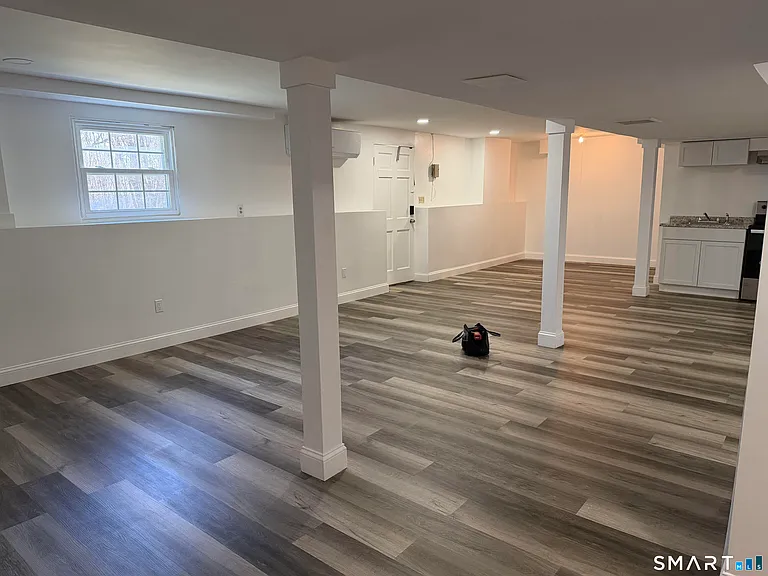 96 Neill Dr — Photo 4