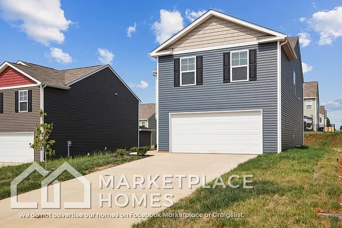 4 bed, 2.5 bath, 1927 sqft, $2,195 — Photo 3