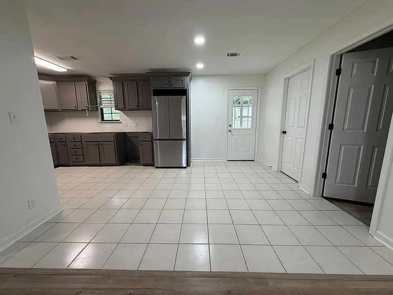 42 Rose Dr — Photo 7