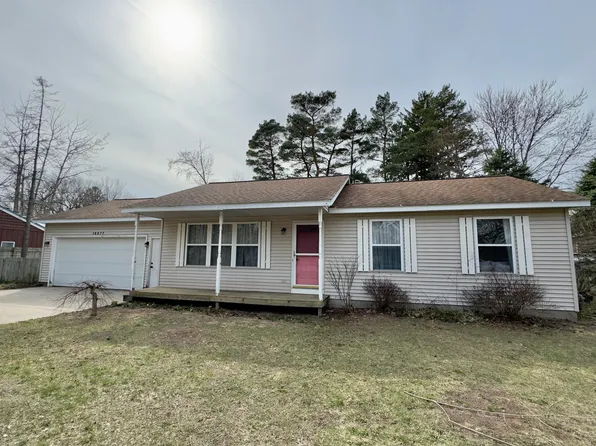 15577 Pine St, Grand Haven, MI 49417