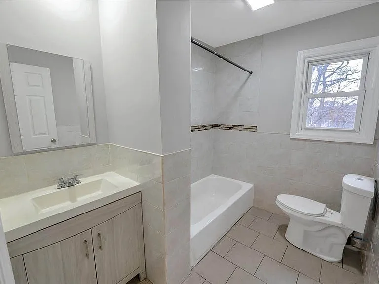 10 Spruce St #2 — Photo 5