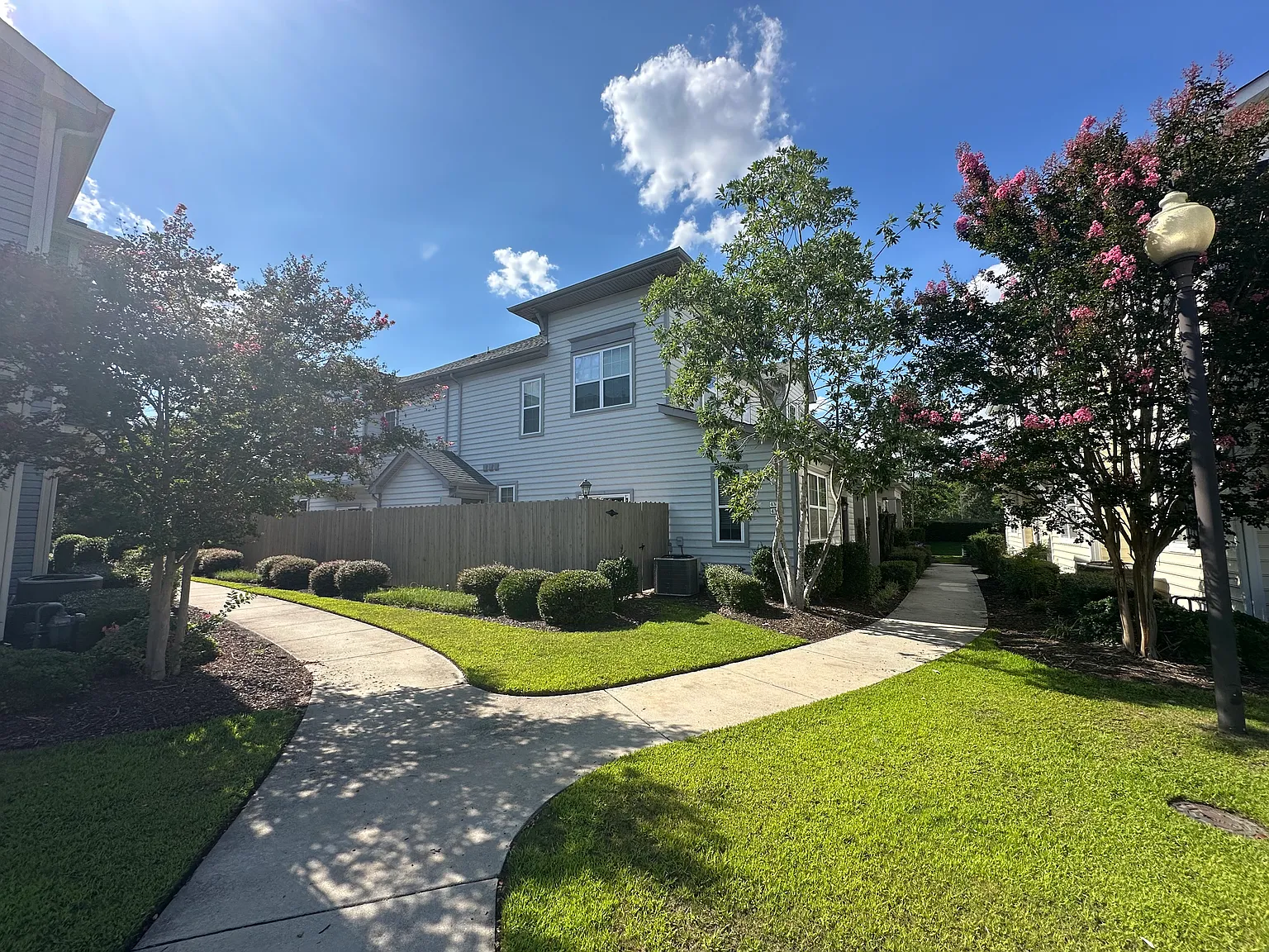 3 bed, 2.5 bath, 1778 sqft, $2,695 — Photo 1