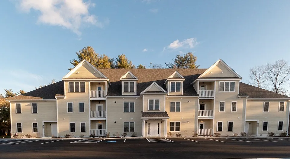 80 N Meadows Rd #102