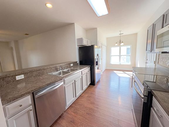 2nd image of 258 Westbrooke Rd