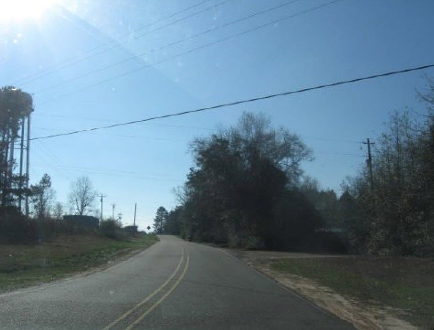 2nd image of 1081 Carnes Rd