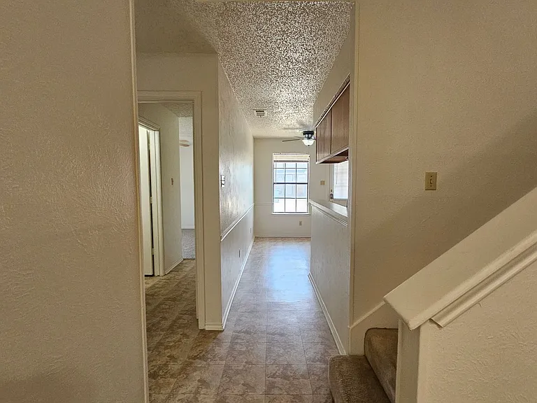 544 E Windsor Dr — Photo 12