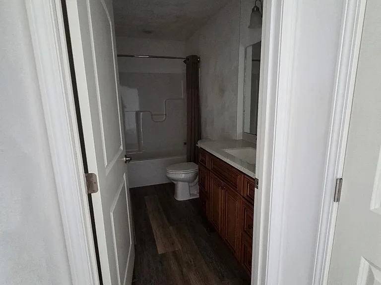 413 S Main St — Photo 16
