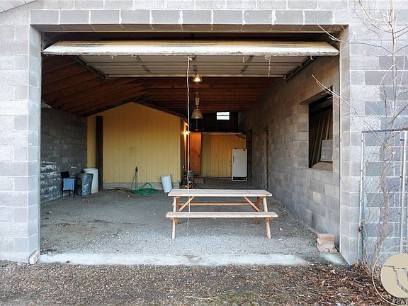 5th image of 301 1st St S