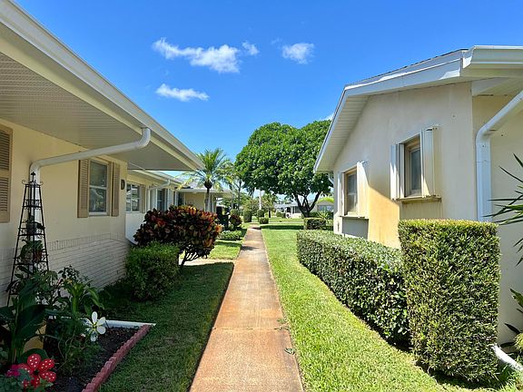 3rd image of 2521 Barkley Drive W #F