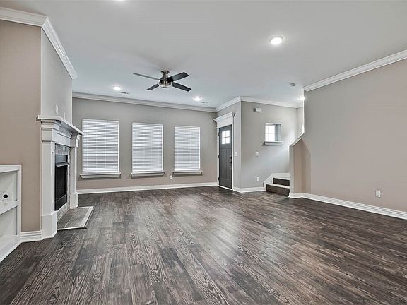 2nd image of 1715 W Broadway Pl