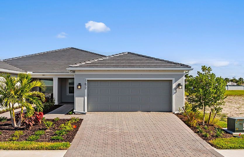 Welcoming Ellenwood Exterior with Impact Glass