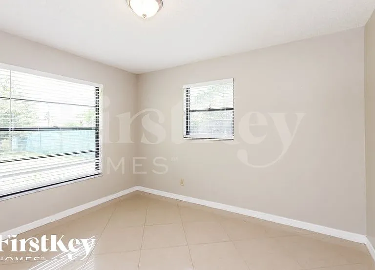 1105 Arthur Ave — Photo 12