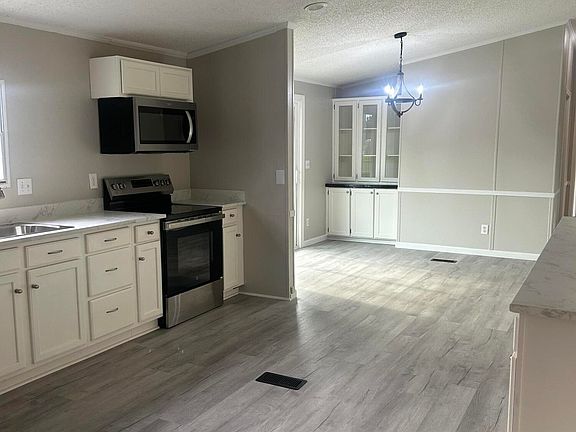 5th image of 1490 Cobblestone Drive