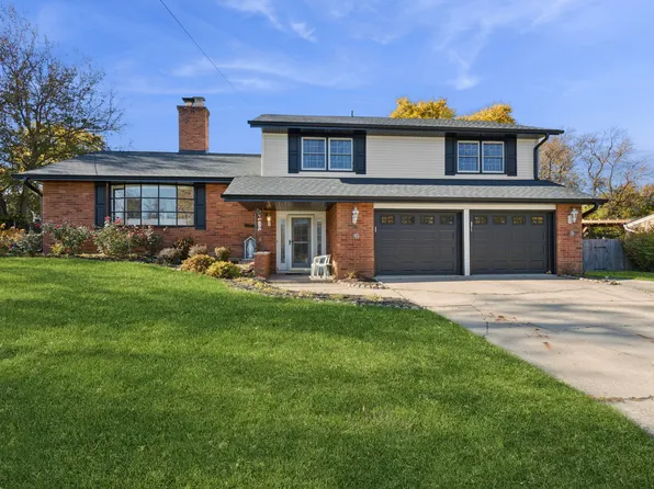 7S355 Midfield Dr, Aurora, IL 60506