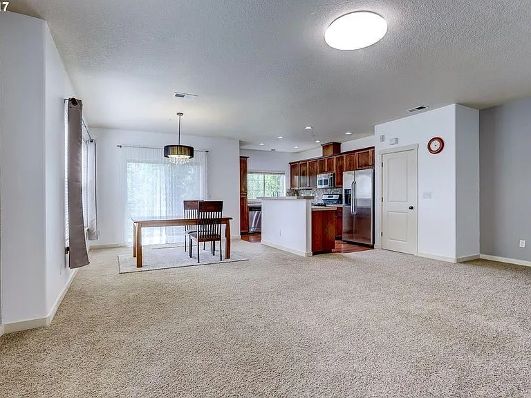 783 NE Adwick Dr — Photo 27