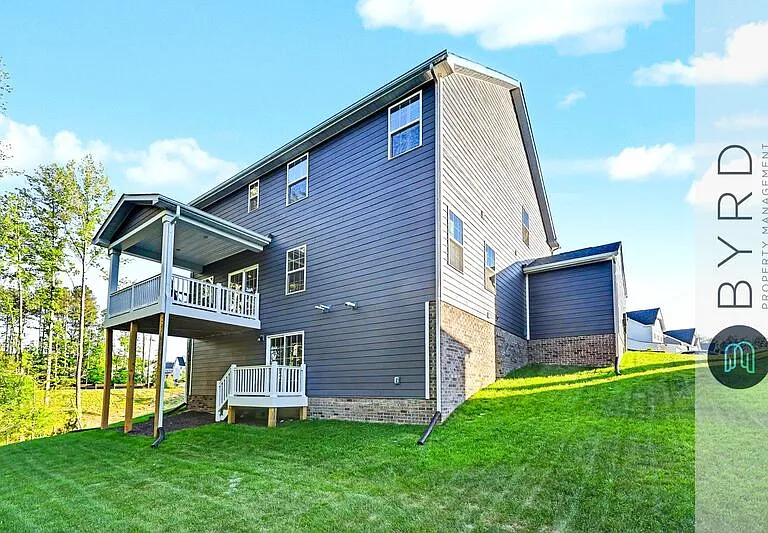 18606 Holly Crest Dr — Photo 40