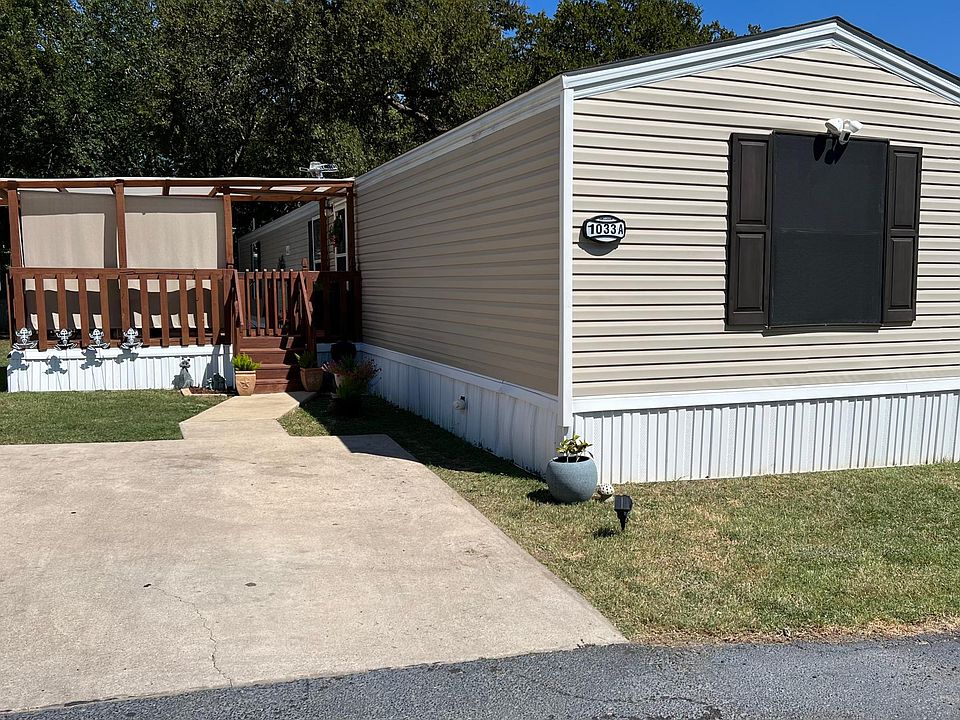 1st image of 1033 Breezy Oaks