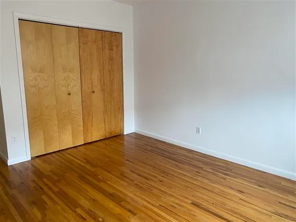 200 Grand Street image 13 of 14