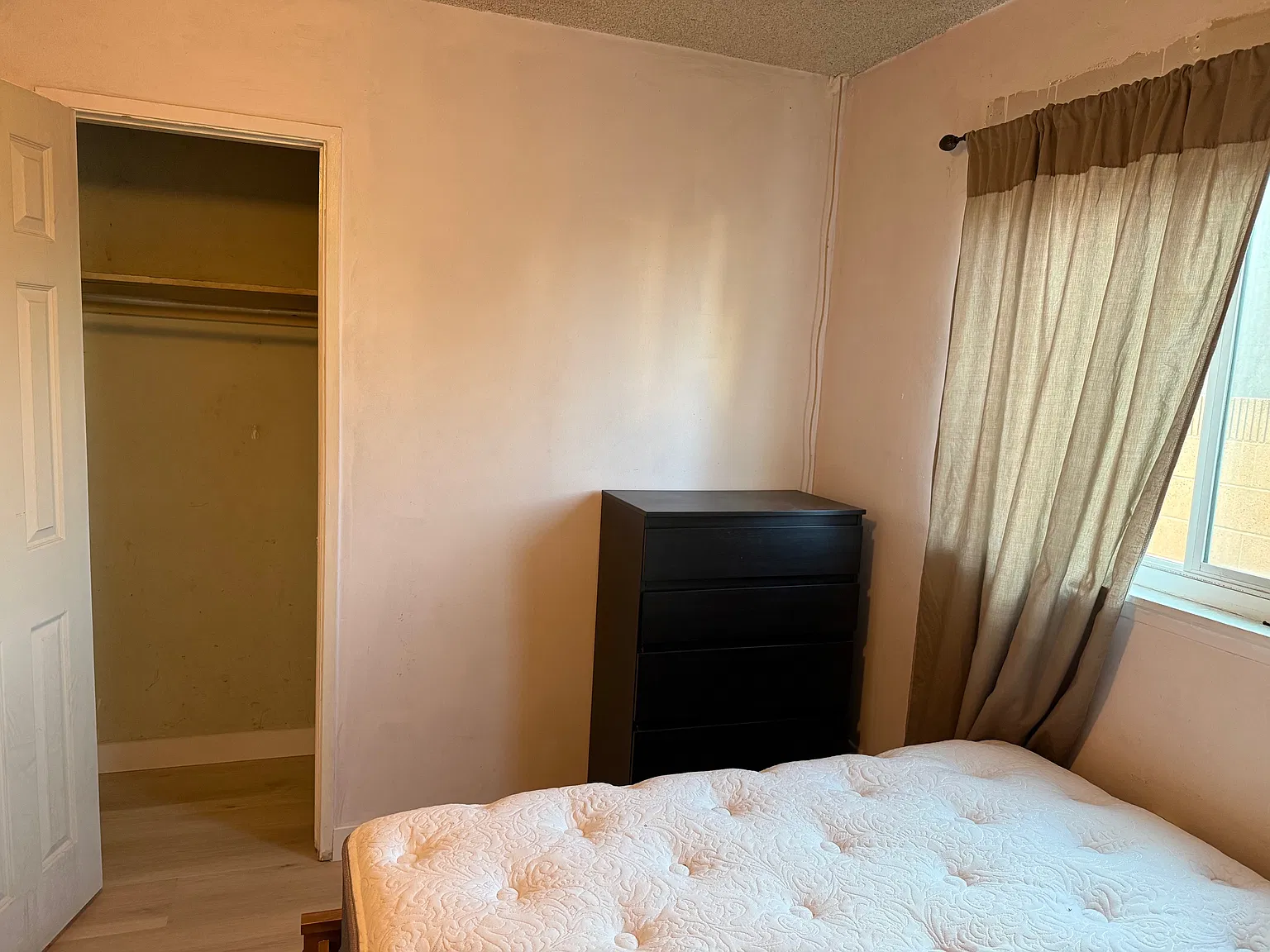 4 bed, 1206 sqft, $960 — Photo 2