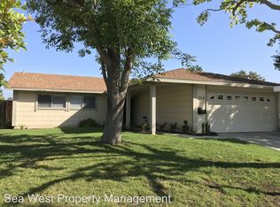 1718 Village Run N, Encinitas, CA 92024