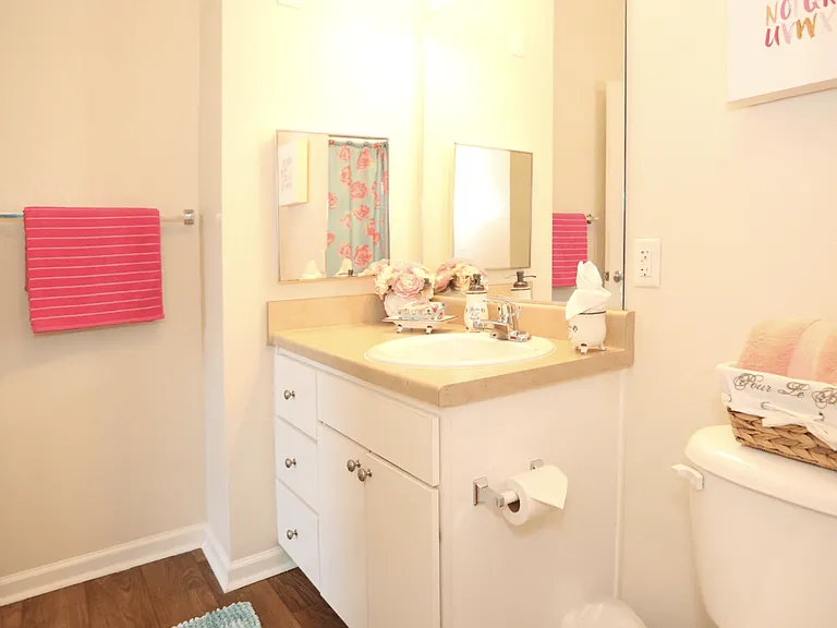 1190 Meridian Cir — Photo 17