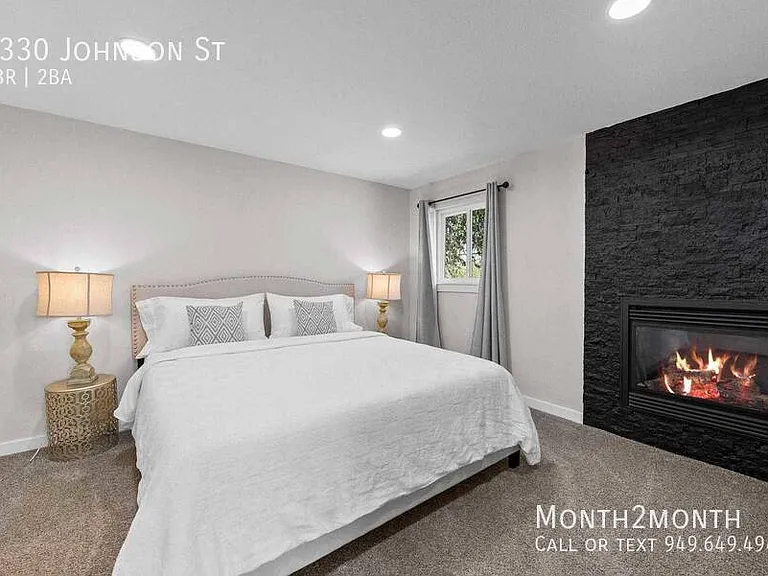 5330 Johnson St — Photo 10