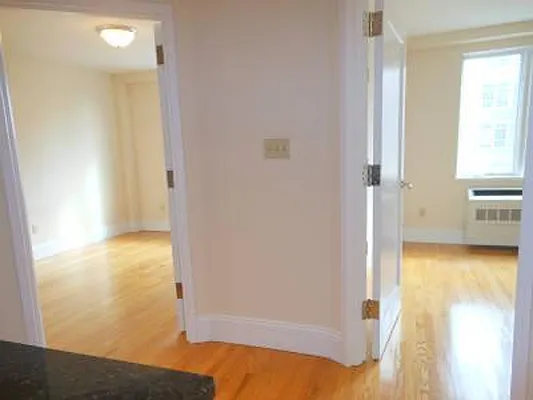 Rented by Urban Realty NYC | media 26