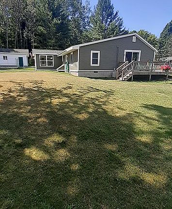 Ample room on 3 lots.