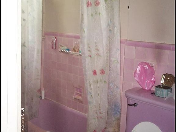 4th image of 195 Forest Ave NE #4