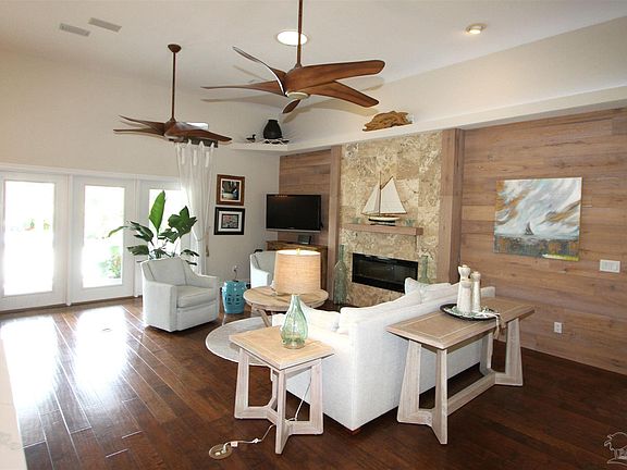 5th image of 1611 Guam Ln