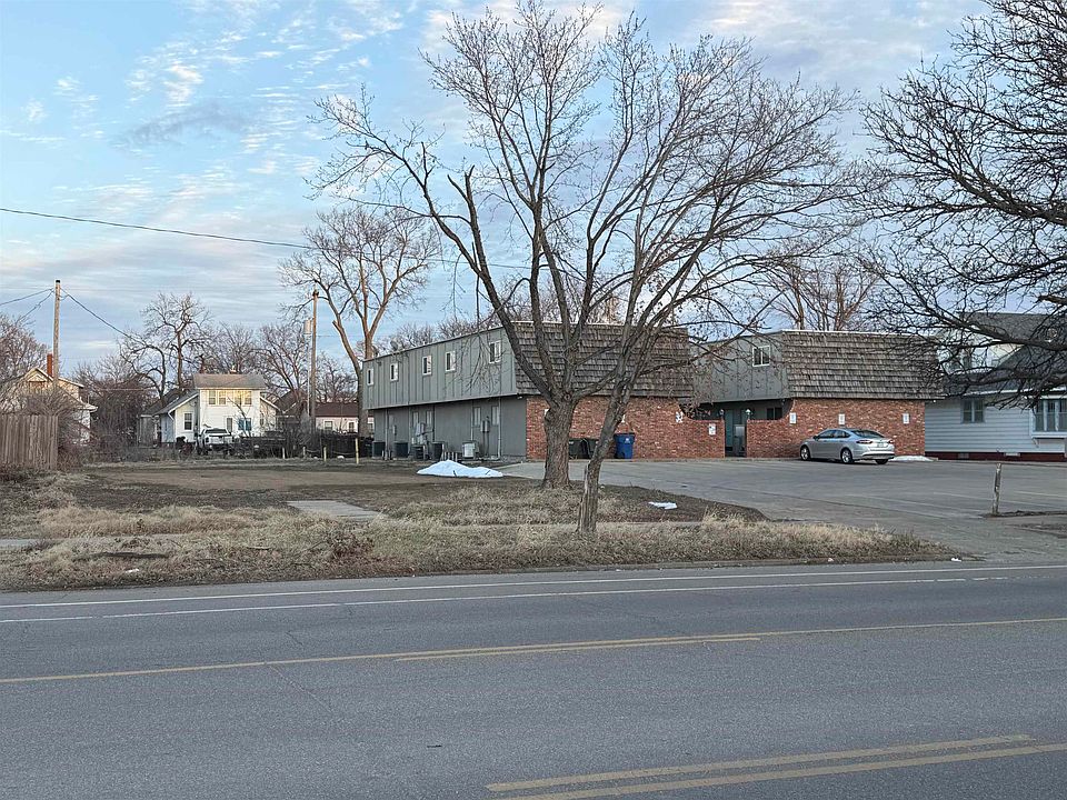 1st image of 619 S Santa Fe Ave