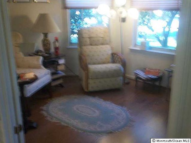 2nd image of 1033 Thornbury Lane #B
