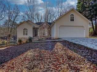 2331 Emerald Dr, Loganville, GA 30052