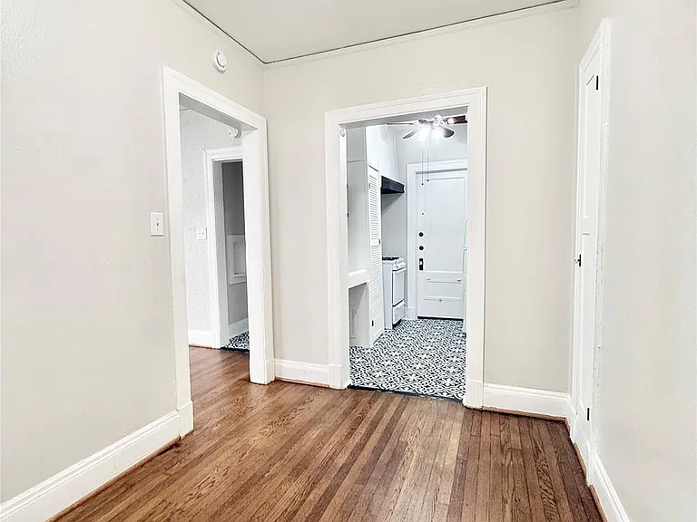 3920 Fannin St #110 — Photo 8