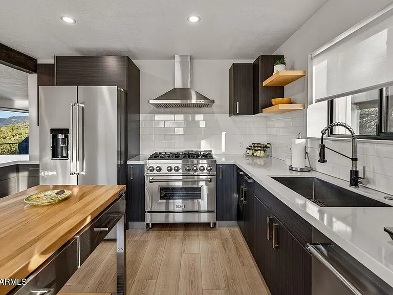 460 Panorama Blvd — Photo 12