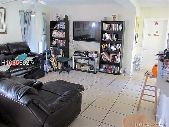 5th image of 7803 NW 70th Ave