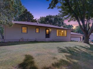 408 Sunrise Dr, Litchfield, MN 55355