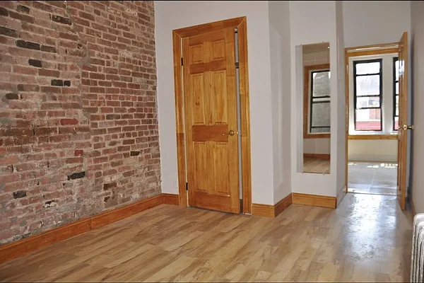 Rented by Sharpstone Realty LLC | media 8