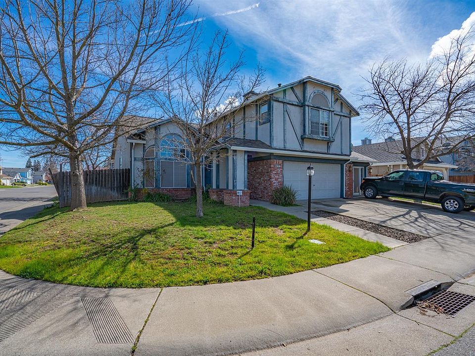 1st image of 8137 Glen Cove Way