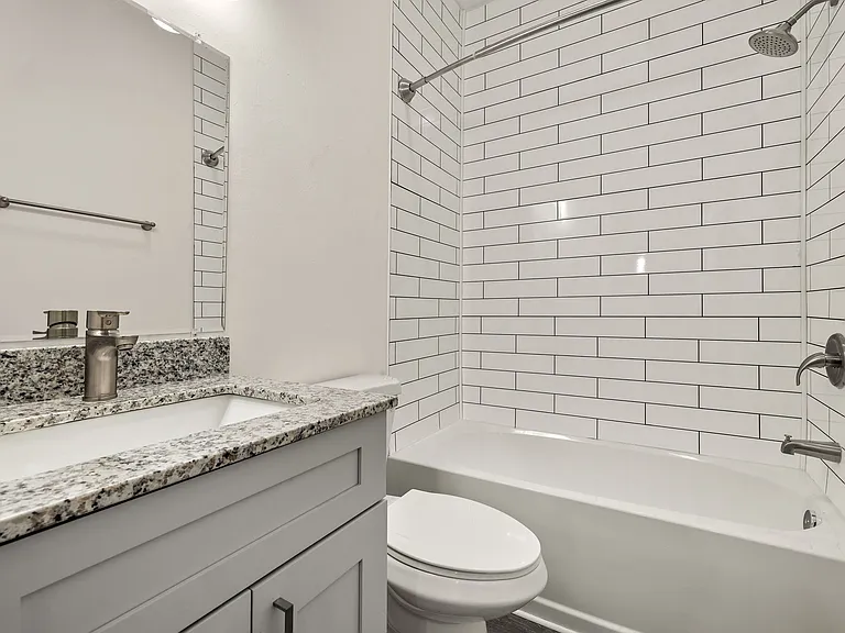 1070 Nomad Rd #1070 — Photo 20